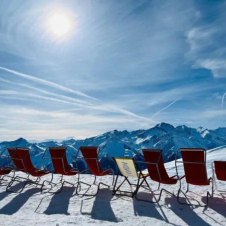 3 Bedroom In Front Of