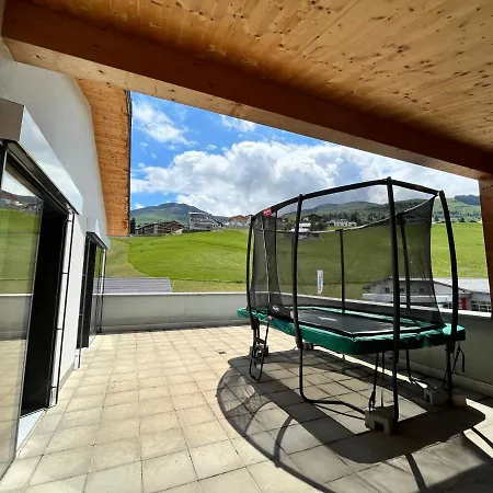 3 Bedroom In Front Of Apartment